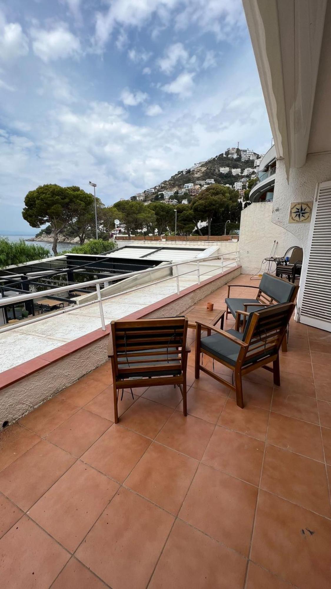 Precioso Apartamento Moderno En Primera Linea Del Mar Av-11 Roses Exterior photo